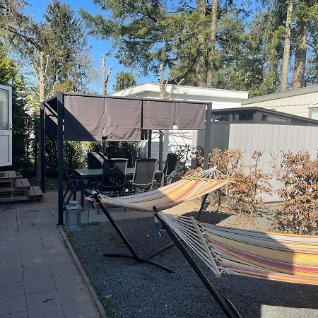 Woodland Plot بيت للعطل *