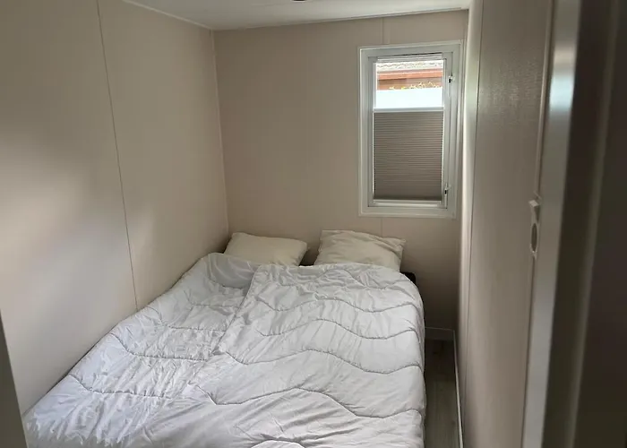 Woodland Plot بيت للعطل بوتِنْ