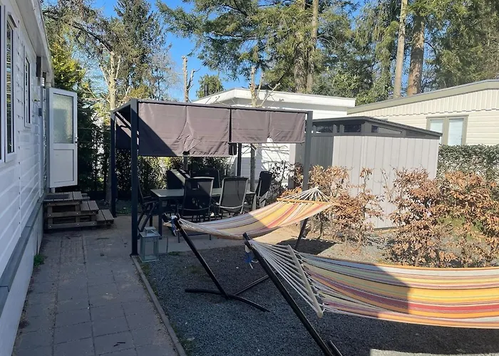 Woodland Plot بيت للعطل *