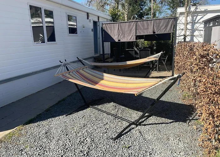 Woodland Plot بيت للعطل *